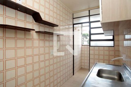 Cozinha + Área de Serviço de apartamento para alugar com 1 quarto, 60m² em Auxiliadora, Porto Alegre