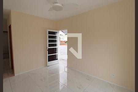 Casa para alugar com 70m², 2 quartos e sem vagaSala