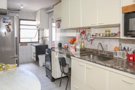 Apartamento à venda com 84m², 3 quartos e 2 vagasCozinha