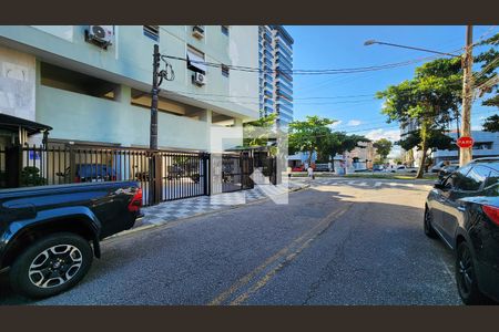 Apartamento para alugar com 141m², 3 quartos e 1 vaga Apartamento para alugar com 141m², 3 quartos e 1 vagaVista da Rua