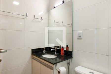 Apartamento para alugar com 75m², 2 quartos e 1 vaga Apartamento para alugar com 75m², 2 quartos e 1 vagaBanheiro da Suíte