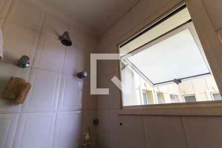 Apartamento à venda com 130m², 4 quartos e 3 vagasBanheiro Da Suíte 1