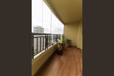 Apartamento à venda com 130m², 4 quartos e 3 vagasVaranda