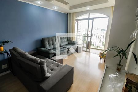 Sala de apartamento para alugar com 3 quartos, 73m² em Vila Suzana, São Paulo