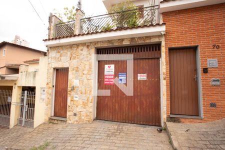 Casa à venda com 220m², 4 quartos e 4 vagasFachada