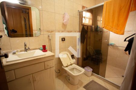 Casa à venda com 220m², 4 quartos e 4 vagasBanheiro do Quarto 1