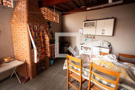 Casa à venda com 220m², 4 quartos e 4 vagasÁrea Gourmet