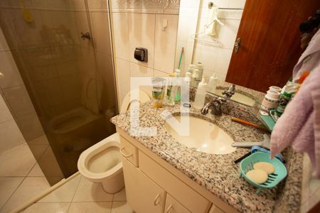 Casa à venda com 220m², 4 quartos e 4 vagasBanheiro