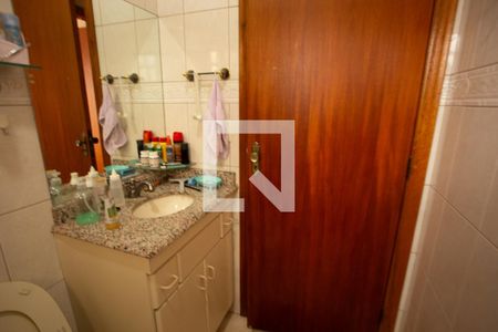 Casa à venda com 220m², 4 quartos e 4 vagasBanheiro