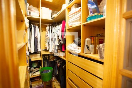 Casa à venda com 220m², 4 quartos e 4 vagasQuarto 1