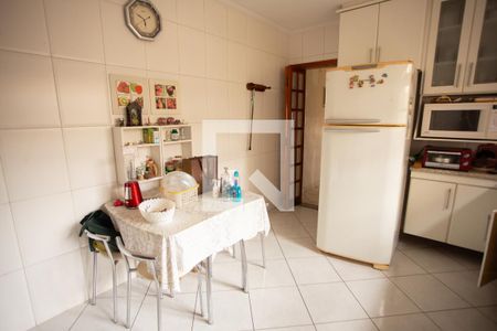 Casa à venda com 220m², 4 quartos e 4 vagasCozinha