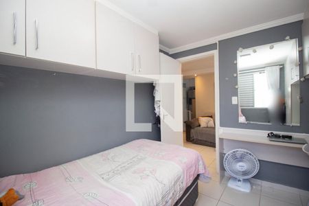 Quarto 1 de apartamento para alugar com 3 quartos, 61m² em Vila Zat, São Paulo