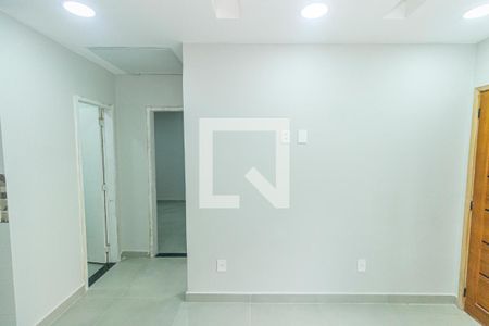 Sala de casa para alugar com 2 quartos, 47m² em Madureira, Rio de Janeiro
