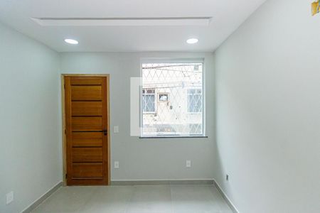 Sala de casa para alugar com 2 quartos, 47m² em Madureira, Rio de Janeiro