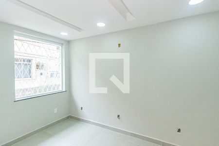Sala de casa para alugar com 2 quartos, 47m² em Madureira, Rio de Janeiro