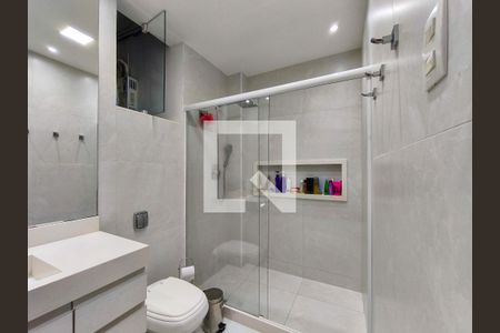Apartamento para alugar com 89m², 2 quartos e 1 vaga Apartamento para alugar com 89m², 2 quartos e 1 vagaBanheiro Corredor