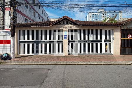 Casa de condomínio para alugar com 100m², 1 quarto e 1 vaga Casa de condomínio para alugar com 100m², 1 quarto e 1 vagaFachada