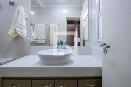 Casa à venda com 100m², 3 quartos e 2 vagasBanheiro da Suíte 2