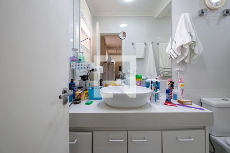 Casa à venda com 100m², 3 quartos e 2 vagasBanheiro da Suíte 1