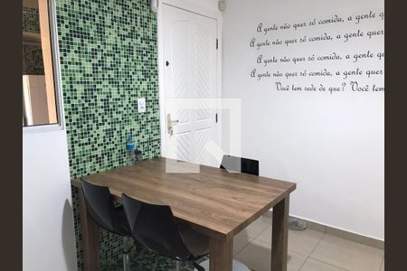 Casa à venda com 140m², 2 quartos e 2 vagasCozinha - mesa