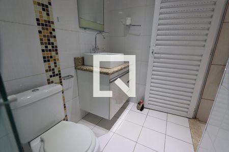 Casa à venda com 171m², 3 quartos e 2 vagasBanheiro