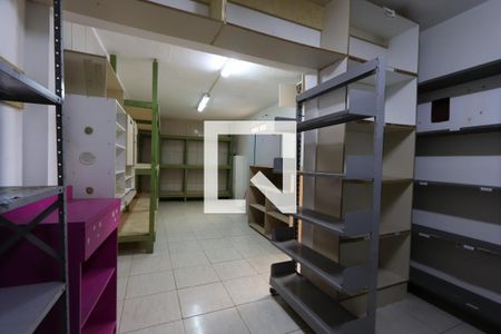 Casa à venda com 171m², 3 quartos e 2 vagasGalpão