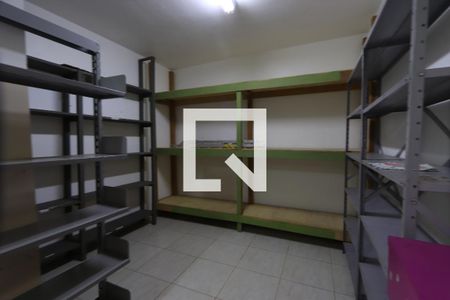 Casa à venda com 171m², 3 quartos e 2 vagasGalpão