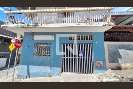 Casa para alugar com 70m², 2 quartos e 1 vaga Casa para alugar com 70m², 2 quartos e 1 vagaFachada