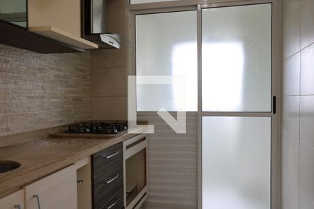 Cozinha de apartamento para alugar com 2 quartos, 54m² em Jardim Maria Duarte, São Paulo