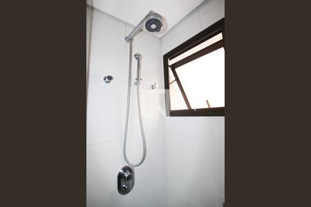 Apartamento à venda com 213m², 4 quartos e 3 vagas Apartamento à venda com 213m², 4 quartos e 3 vagasBanheiro da Suíte 2