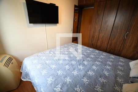 Apartamento à venda com 74m², 2 quartos e 1 vagaQuarto 2