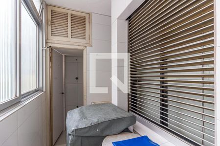 Apartamento à venda com 77m², 2 quartos e sem vaga Apartamento à venda com 77m², 2 quartos e sem vagaÁrea de Serviço