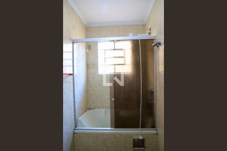 Casa à venda com 270m², 3 quartos e 4 vagas Casa à venda com 270m², 3 quartos e 4 vagasBanheiro da Suíte