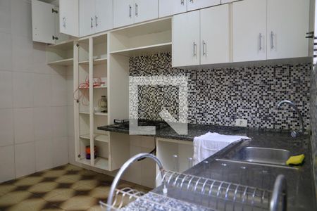 Casa à venda com 270m², 3 quartos e 4 vagas Casa à venda com 270m², 3 quartos e 4 vagasCozinha
