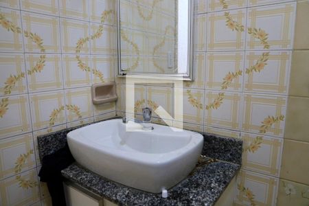 Casa à venda com 270m², 3 quartos e 4 vagas Casa à venda com 270m², 3 quartos e 4 vagasBanheiro Social