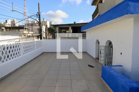 Casa à venda com 270m², 3 quartos e 4 vagas Casa à venda com 270m², 3 quartos e 4 vagasVaranda