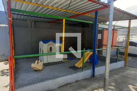 Casa de condomínio para alugar com 54m², 1 quarto e sem vagaÁrea comum - Playground