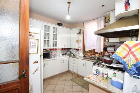 Casa à venda com 4 quartos, 120m² em Vila Gumercindo, São Paulo