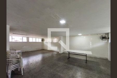 Apartamento à venda com 53m², 2 quartos e 1 vaga Apartamento à venda com 53m², 2 quartos e 1 vagaÁrea comum - Salão de festas