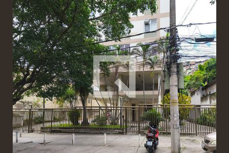 Apartamento à venda com 53m², 2 quartos e 1 vaga Apartamento à venda com 53m², 2 quartos e 1 vagaFachada e portaria