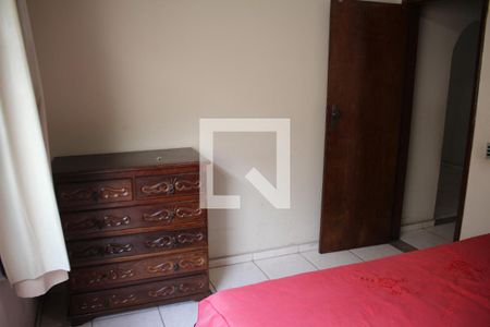 Casa à venda com 405m², 3 quartos e 2 vagasQuarto 2