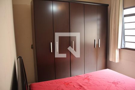 Casa à venda com 405m², 3 quartos e 2 vagasQuarto 2