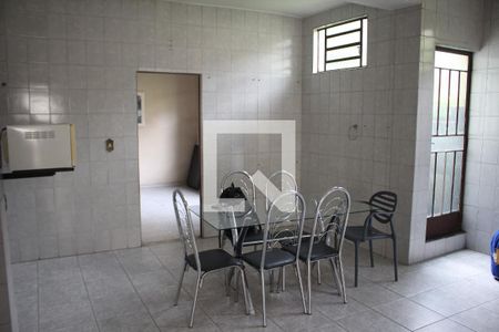 Casa à venda com 405m², 3 quartos e 2 vagasCozinha