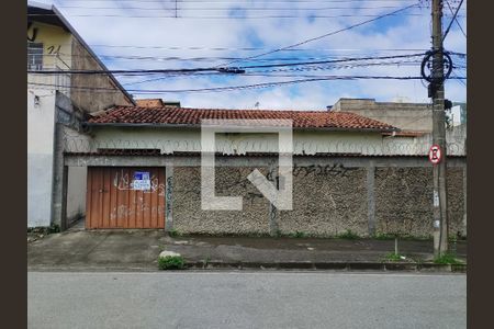 Casa à venda com 405m², 3 quartos e 2 vagasFachada/Plaquinha Instalada