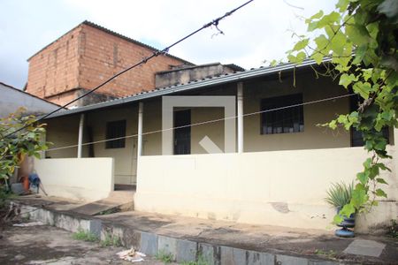 Casa à venda com 405m², 3 quartos e 2 vagasQuintal