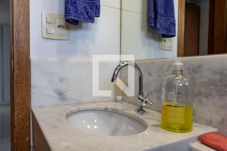 Apartamento à venda com 133m², 4 quartos e 3 vagasBanheiro Social