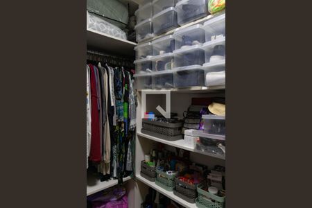 Apartamento à venda com 133m², 4 quartos e 3 vagasCloset