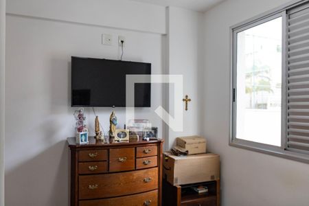 Apartamento à venda com 133m², 4 quartos e 3 vagasQuarto 2