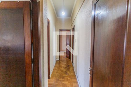 Corredor de apartamento à venda com 3 quartos, 150m² em Centro, Belo Horizonte