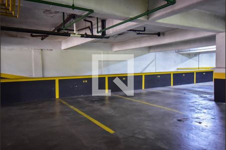 Apartamento à venda com 184m², 4 quartos e 3 vagas Apartamento à venda com 184m², 4 quartos e 3 vagasVagas de Garagem